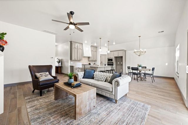 12100 Rockbed Drive, Yukon, OK 73099