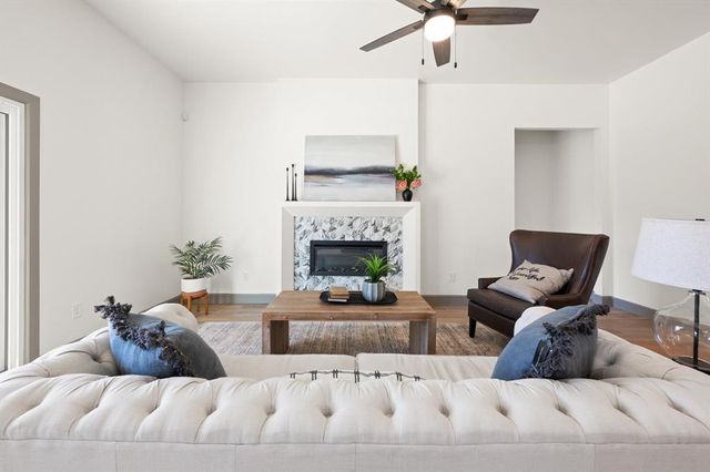 12100 Rockbed Drive, Yukon, OK 73099