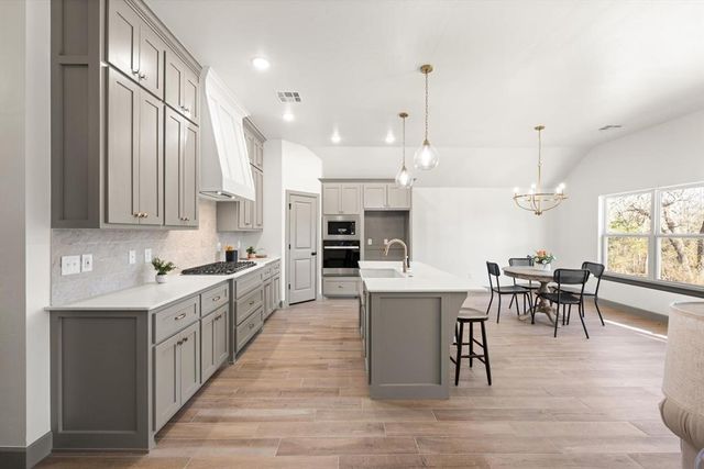 12100 Rockbed Drive, Yukon, OK 73099