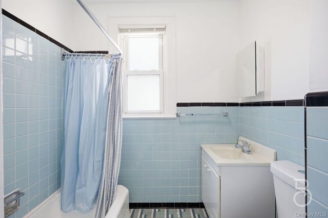 70-20 53rd Road, Maspeth, NY 11378