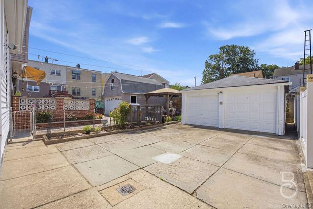 70-20 53rd Road, Maspeth, NY 11378