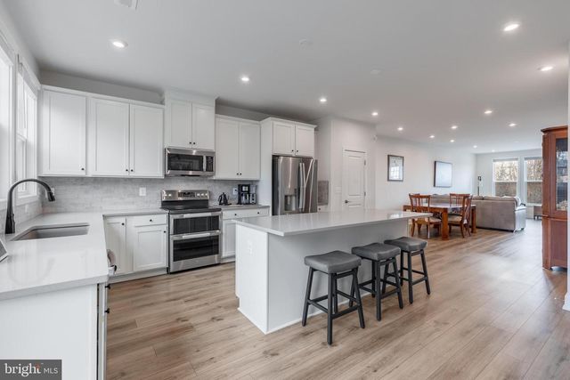 3588 STEPHENSONS HILL LN, Marshall, VA 20115