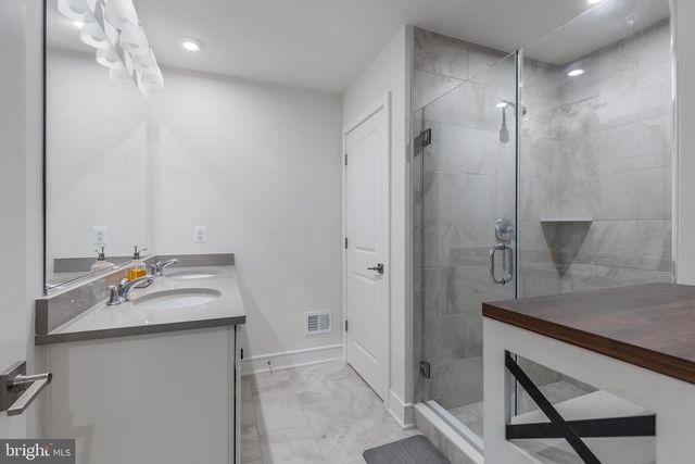 3588 STEPHENSONS HILL LN, Marshall, VA 20115