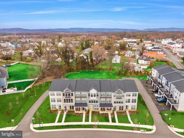 3588 STEPHENSONS HILL LN, Marshall, VA 20115