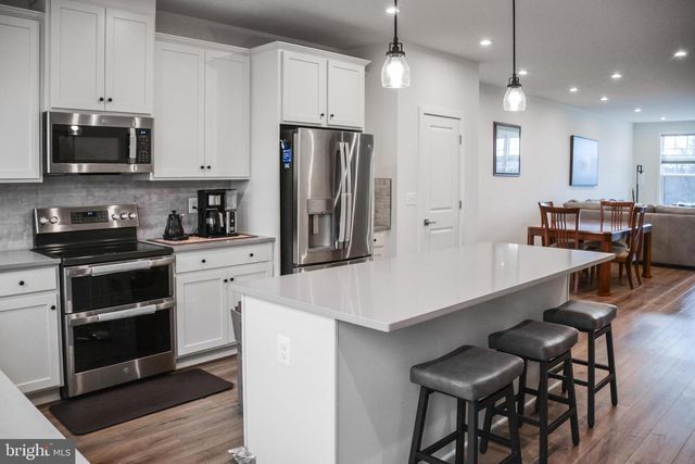 3588 STEPHENSONS HILL LN, Marshall, VA 20115