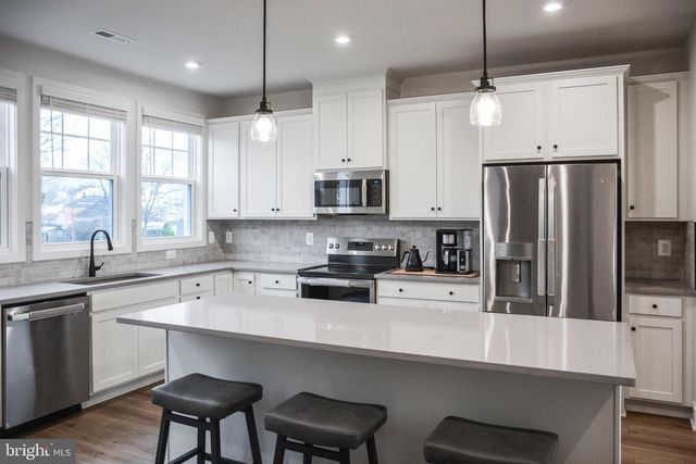 3588 STEPHENSONS HILL LN, Marshall, VA 20115