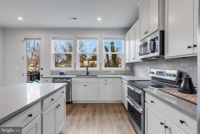 3588 STEPHENSONS HILL LN, Marshall, VA 20115