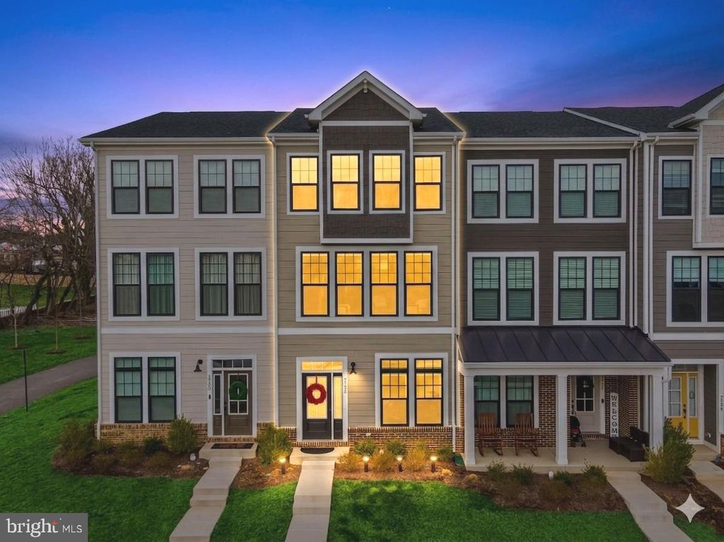 3588 STEPHENSONS HILL LN, Marshall, VA 20115