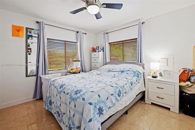 700 NW 219th Ave, Pembroke Pines, FL 33029