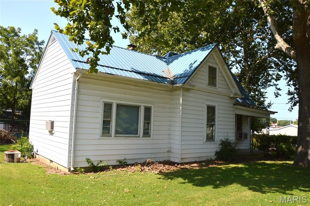 602 Moore Street, Farmington, MO 63640
