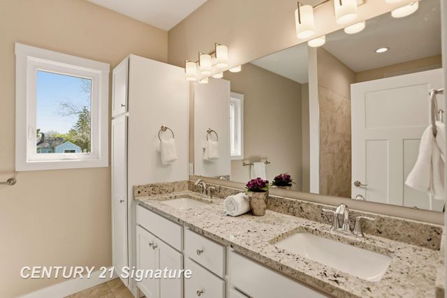 4092 Woodburn Court, Saginaw Twp, MI 48603