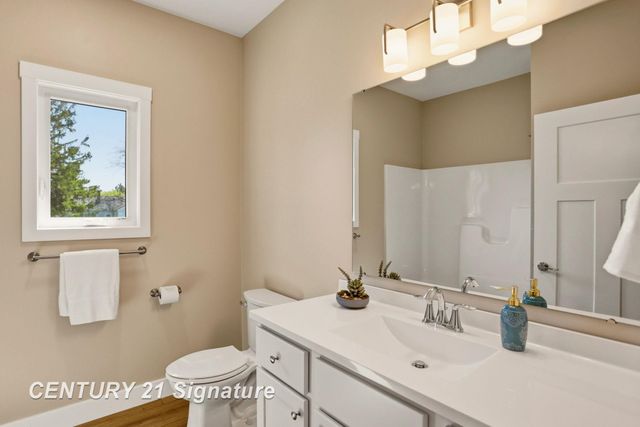 4092 Woodburn Court, Saginaw Twp, MI 48603