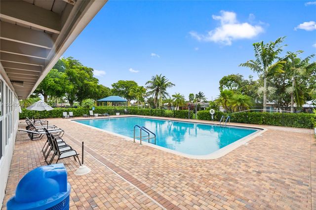 7111 NW 58th Street, Tamarac, FL 33321