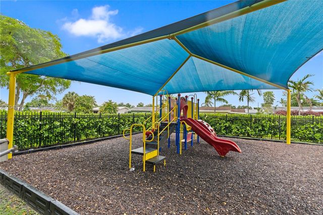 7111 NW 58th Street, Tamarac, FL 33321