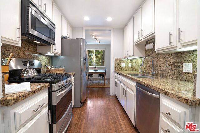 306 Bora Bora Way 202, Marina Del Rey, CA 90292