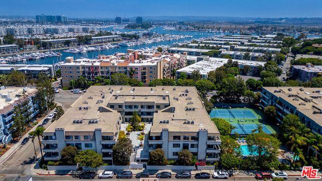 306 Bora Bora Way 202, Marina Del Rey, CA 90292