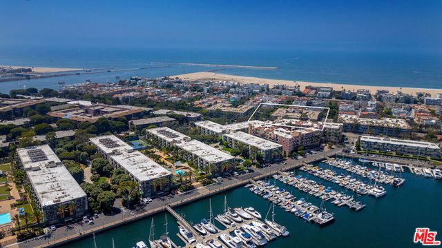 306 Bora Bora Way 202, Marina Del Rey, CA 90292