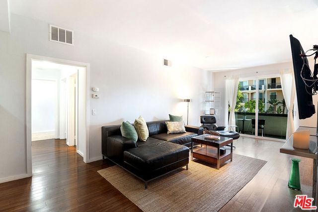 306 Bora Bora Way 202, Marina Del Rey, CA 90292