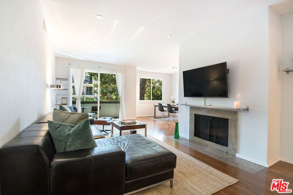 306 Bora Bora Way 202, Marina Del Rey, CA 90292