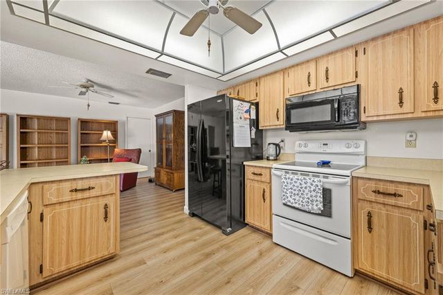 1334 SE 12th TER, Cape Coral, FL 33990