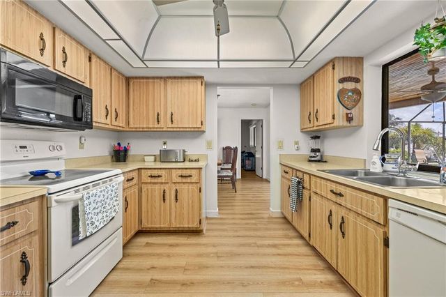 1334 SE 12th TER, Cape Coral, FL 33990