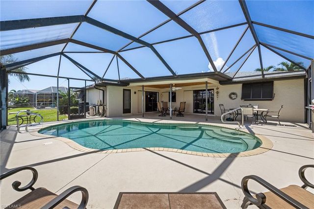 1334 SE 12th TER, Cape Coral, FL 33990