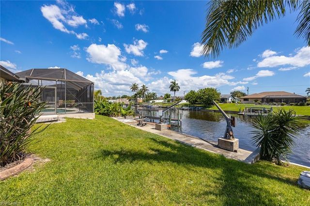 1334 SE 12th TER, Cape Coral, FL 33990