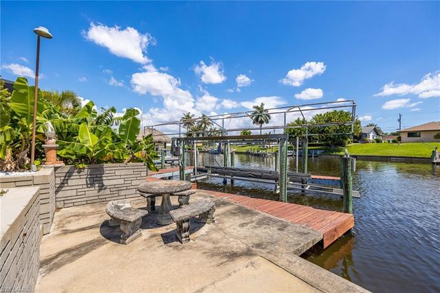 1334 SE 12th TER, Cape Coral, FL 33990