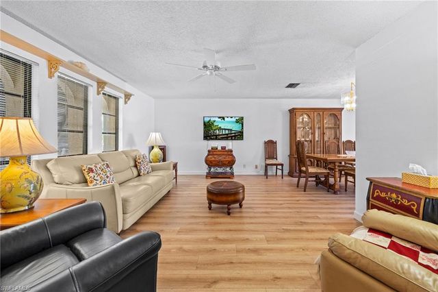 1334 SE 12th TER, Cape Coral, FL 33990