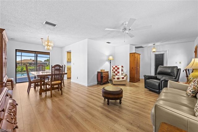 1334 SE 12th TER, Cape Coral, FL 33990