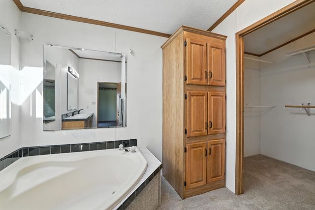 755 240th Avenue SW, Appleton, MN 56208