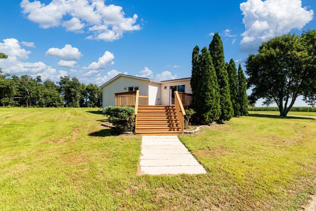 755 240th Avenue SW, Appleton, MN 56208