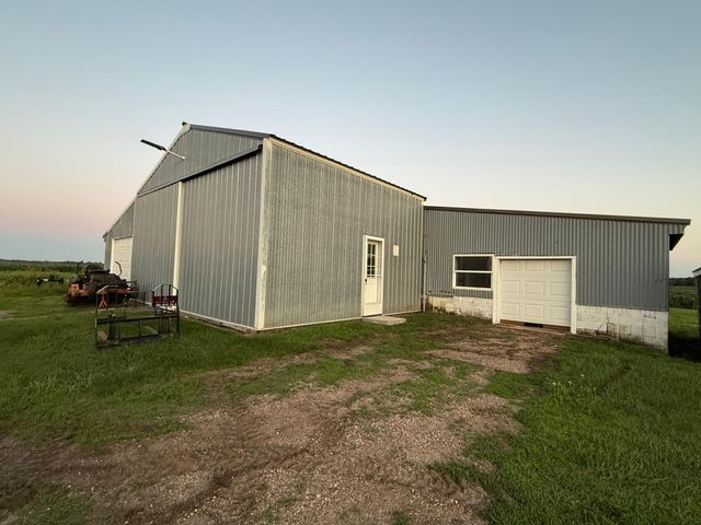 755 240th Avenue SW, Appleton, MN 56208