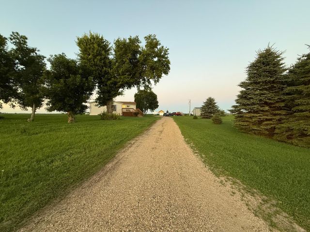 755 240th Avenue SW, Appleton, MN 56208