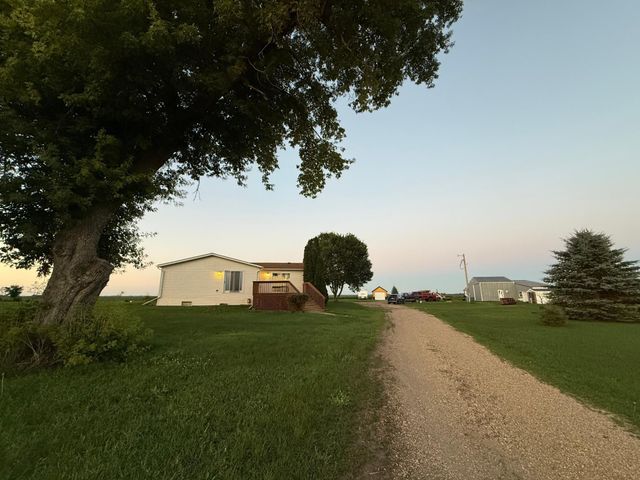 755 240th Avenue SW, Appleton, MN 56208