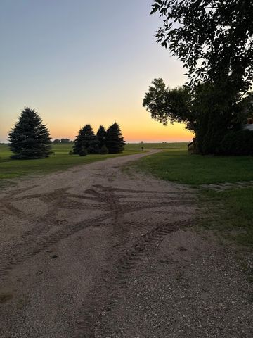 755 240th Avenue SW, Appleton, MN 56208