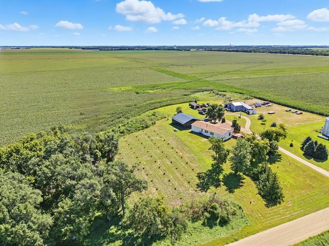 755 240th Avenue SW, Appleton, MN 56208