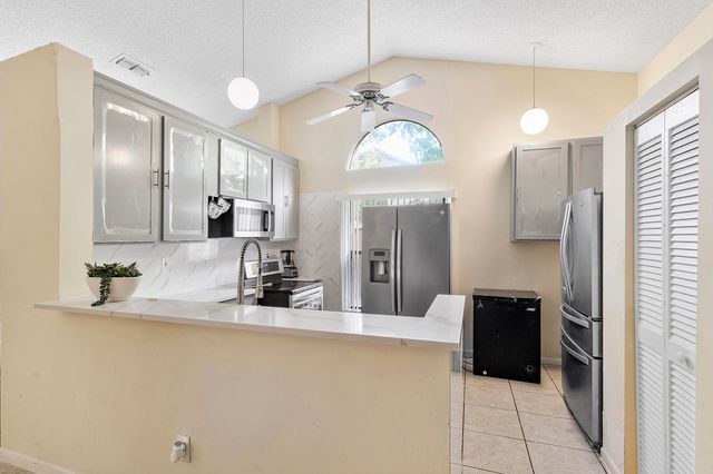 904 Magnolia Avenue, North Lauderdale, FL 33068