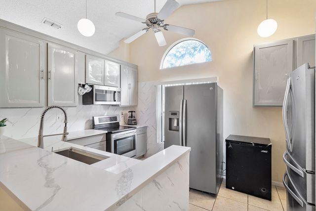 904 Magnolia Avenue, North Lauderdale, FL 33068