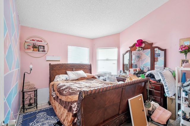 904 Magnolia Avenue, North Lauderdale, FL 33068