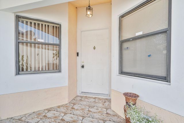 904 Magnolia Avenue, North Lauderdale, FL 33068