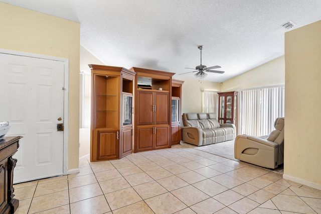 904 Magnolia Avenue, North Lauderdale, FL 33068