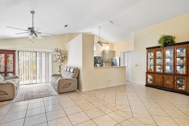 904 Magnolia Avenue, North Lauderdale, FL 33068