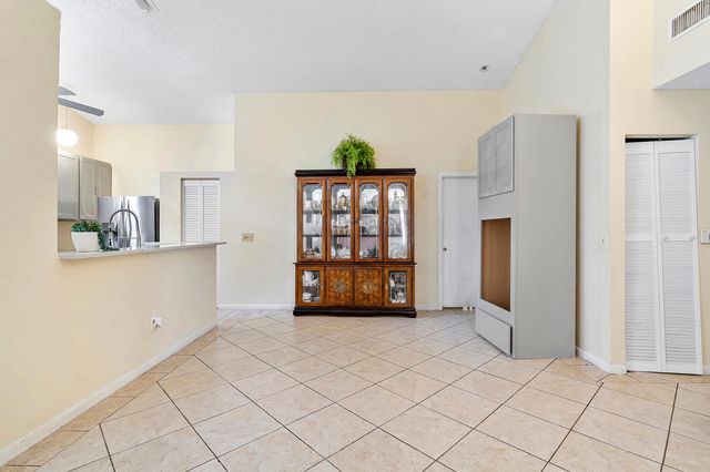 904 Magnolia Avenue, North Lauderdale, FL 33068