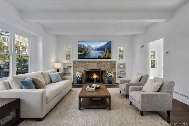 54 Rockland Avenue, Yonkers, NY 10705