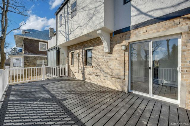 54 Rockland Avenue, Yonkers, NY 10705