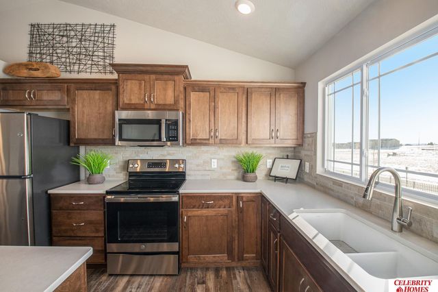 8616 S 177 Avenue, Omaha, NE 68136