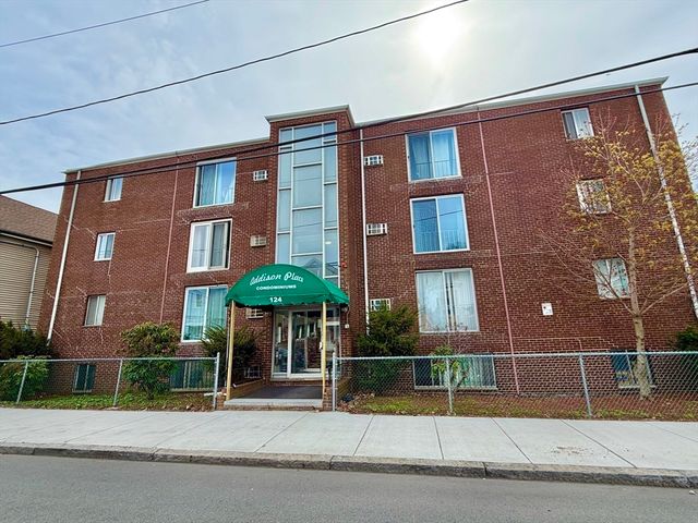 124 Addison St 4, Chelsea, MA 02150