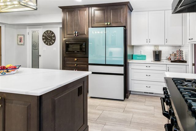 29822 Deer Run, Farmington Hills, MI 48331