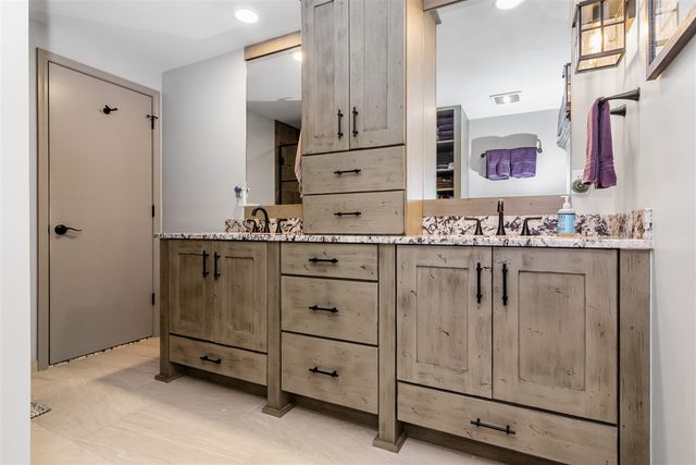 29822 Deer Run, Farmington Hills, MI 48331
